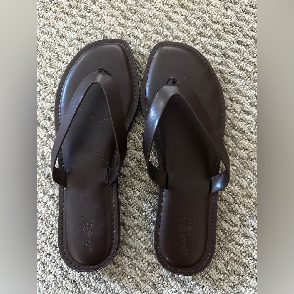 Universal Thread Brown Sandals